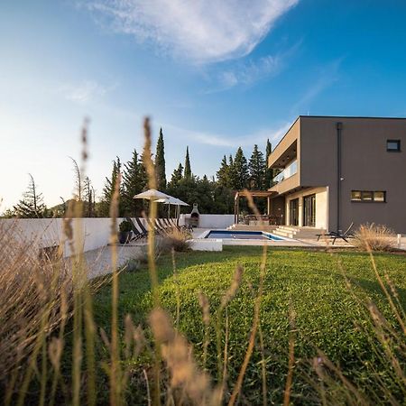 Villa Royal Promons - Heated Pool Starigrad Paklenica Exterior foto