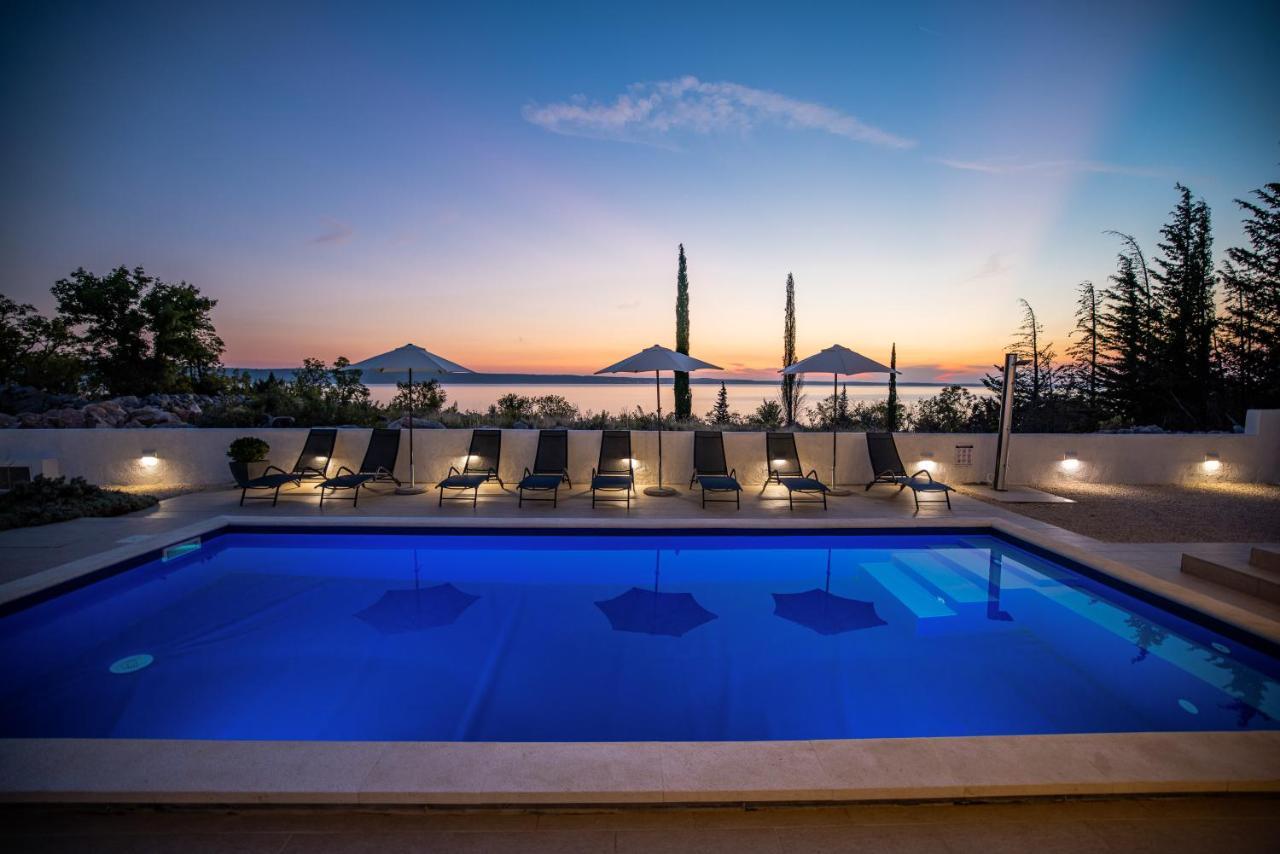 Villa Royal Promons - Heated Pool Starigrad Paklenica Exterior foto